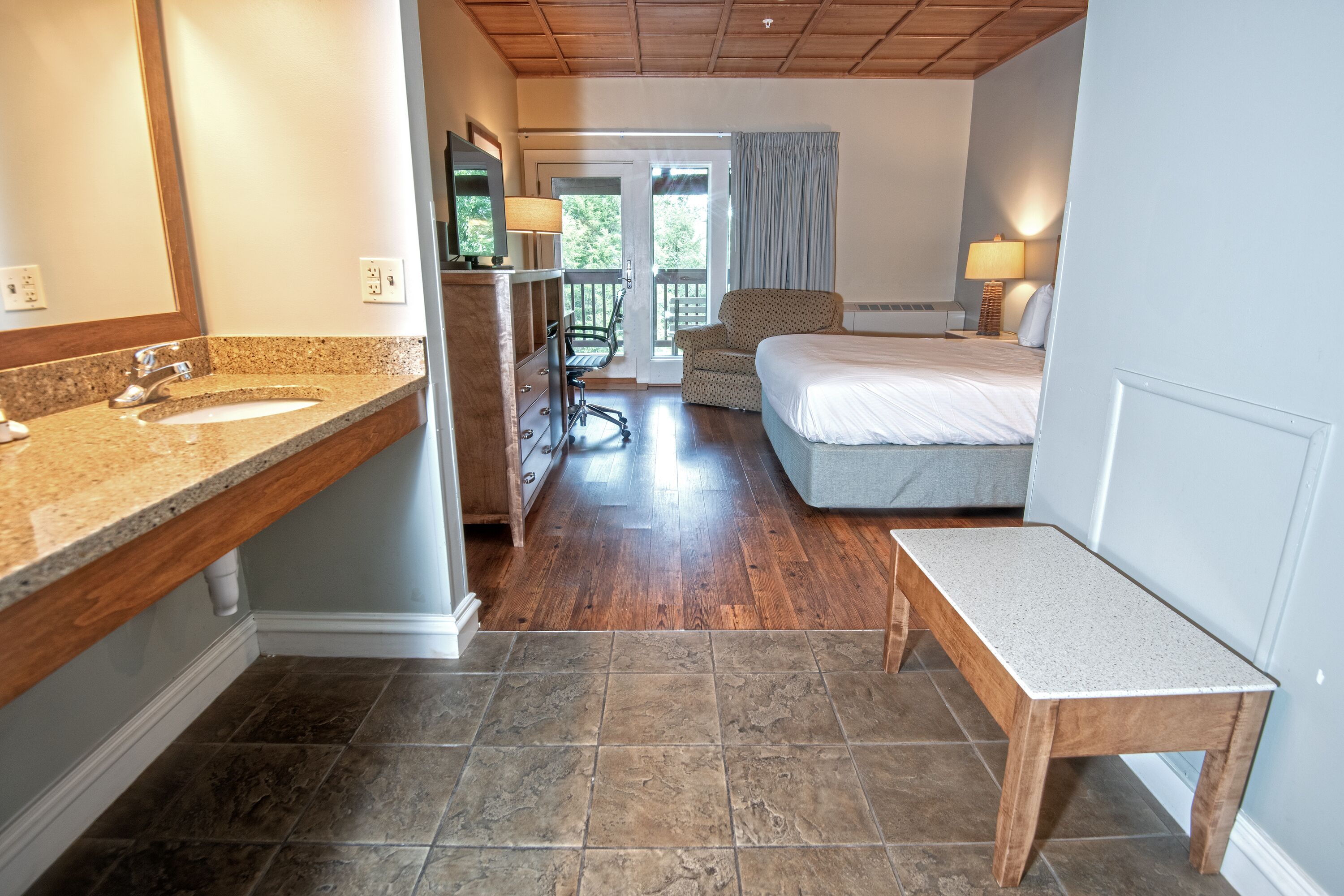 Room, 1 King Bed (No Pets Allowed) | Living area | Flat-screen TV