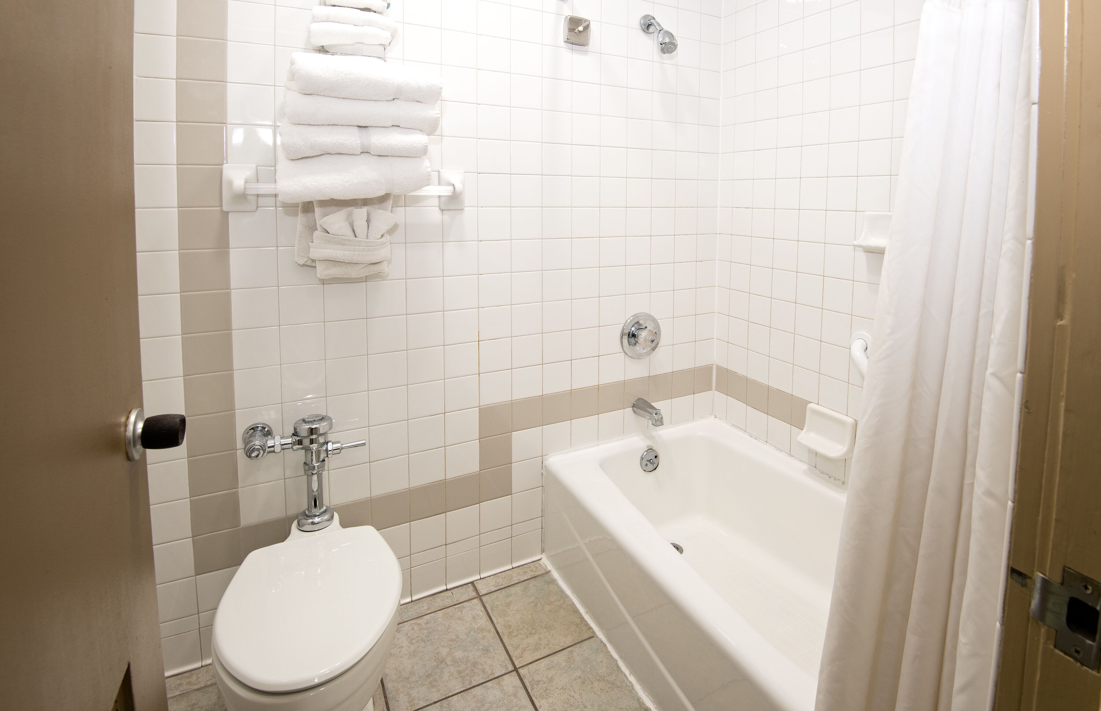 room, 2 double beds | bathroom | combined shower/bathtub, free toiletries, hair dryer, towels