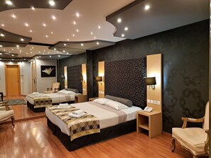 Executive Suite | Premium bedding, in-room safe, desk, blackout drapes - Hotel Nefeli (Alimos)