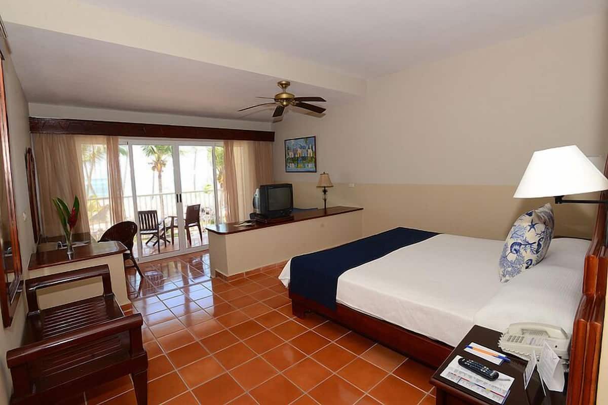 1 bedroom, minibar, desk, blackout curtains