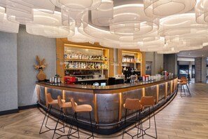5 bars/lounges, poolside bar, beach bar - Limak Atlantis De Luxe Hotel & Resort - All Inclusive (Serik)