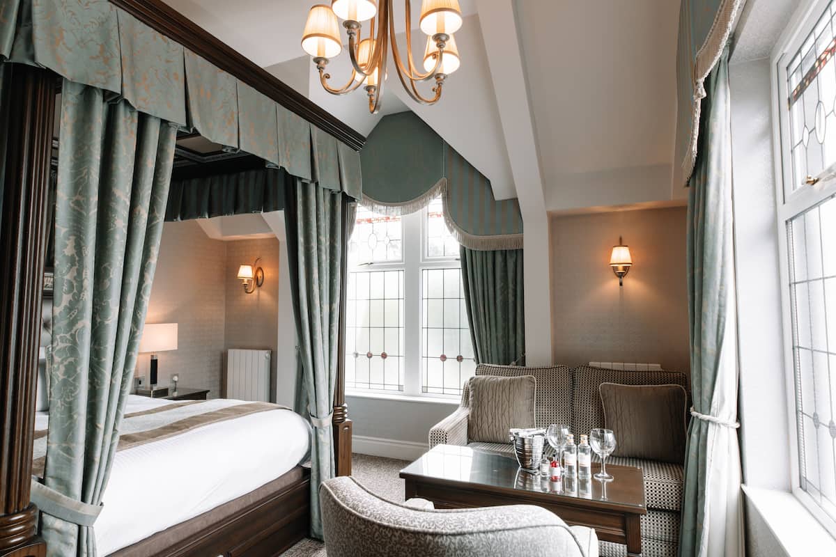 highway | hypo-allergenic bedding, minibar, individually decorated