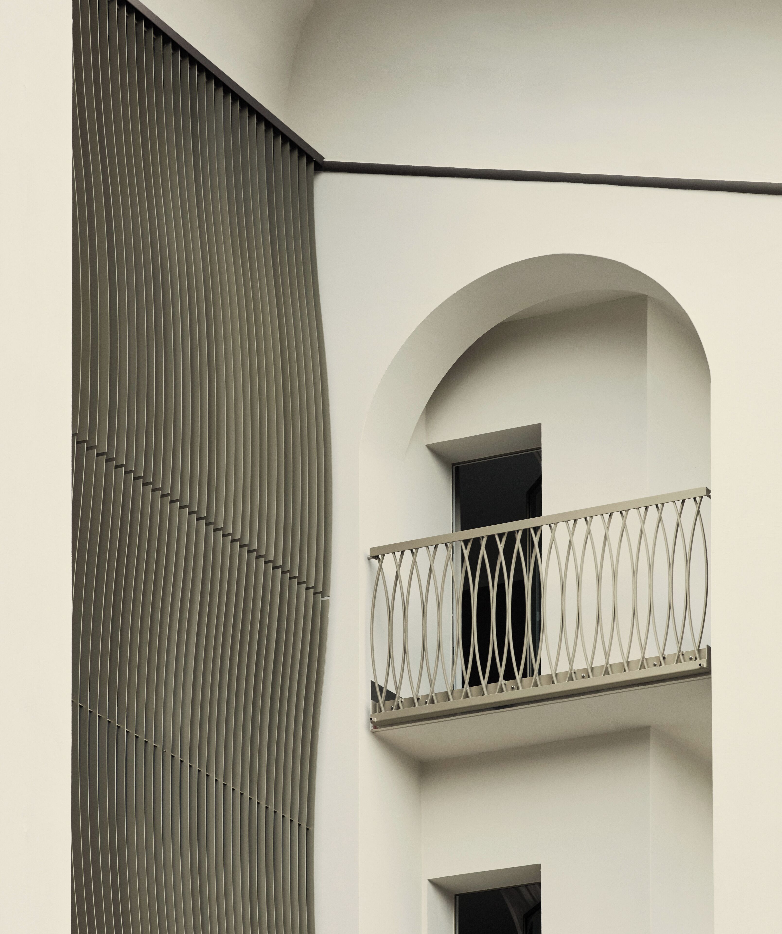 business single room, city view | premium bedding, pillow-top beds, minibar, in-room safe