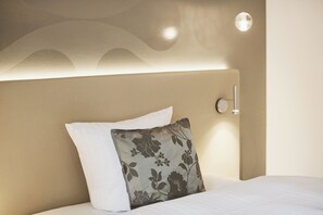 Classic Single Room Countryside View | Ropa de cama de alta calidad, camas con pillow-top y minibar 