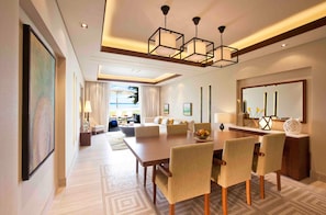 Beachfront Residence One Bedroom Suite with Lounge Access and Butler | Premium bedding, down duvets, memory-foam beds, minibar