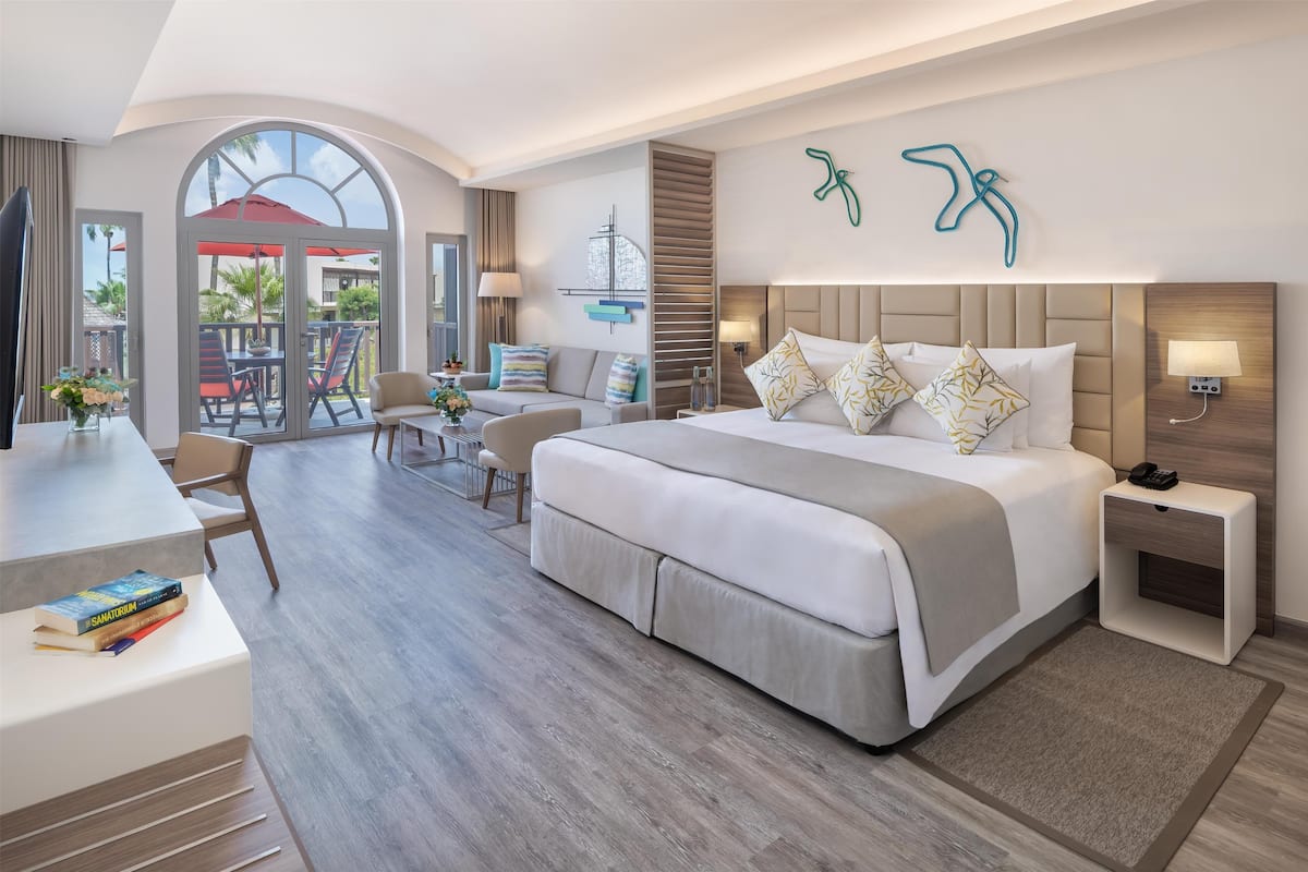 Family Junior Suite with exclusive Tamr Pool, Beach & Splash Park Access with Free Shuttle to Malls | Premium bedding, down comforters, memory foam beds, minibar