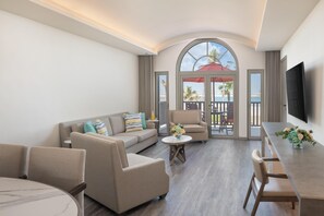 Sea View One Bedroom Suite, Lounge Access, Dedicated Pool, Beach & Mall Shuttle | Premium bedding, down comforters, memory foam beds, minibar