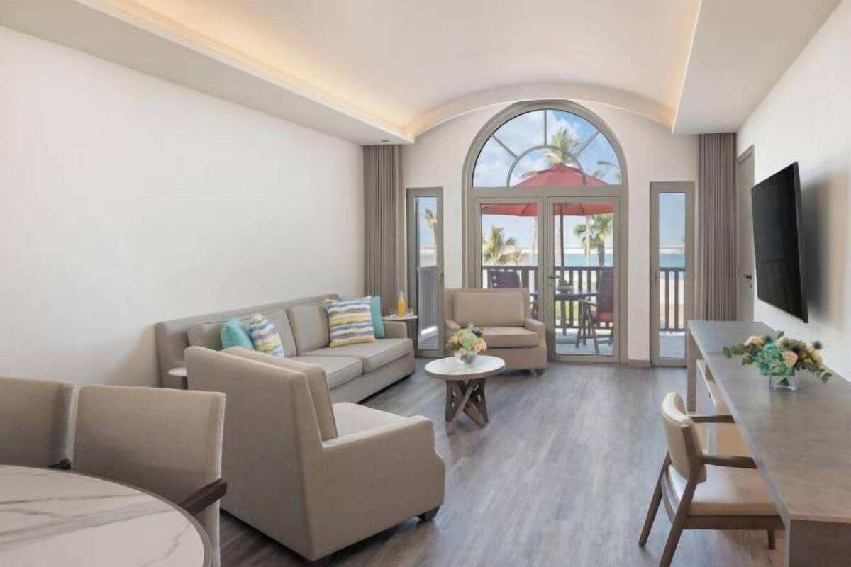 Living area | 42-inch LCD TV with satellite channels, TV