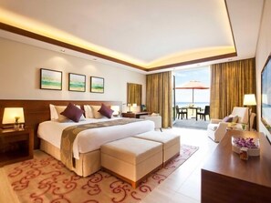 Beachfront Residence One Bedroom Suite with Lounge Access and Butler | วิวทะเล/มหาสมุทร