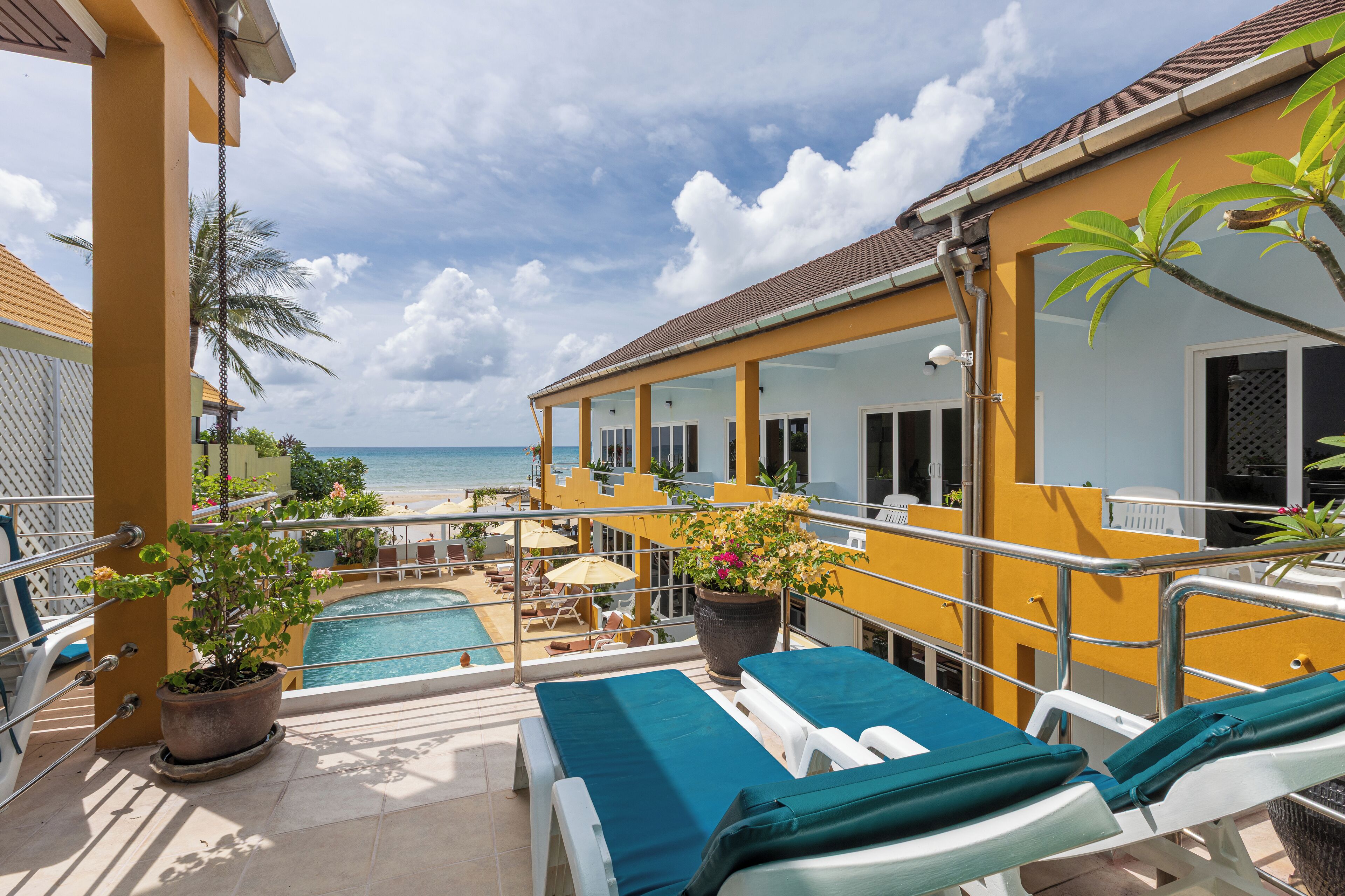 Seaview Studio | Balcony view