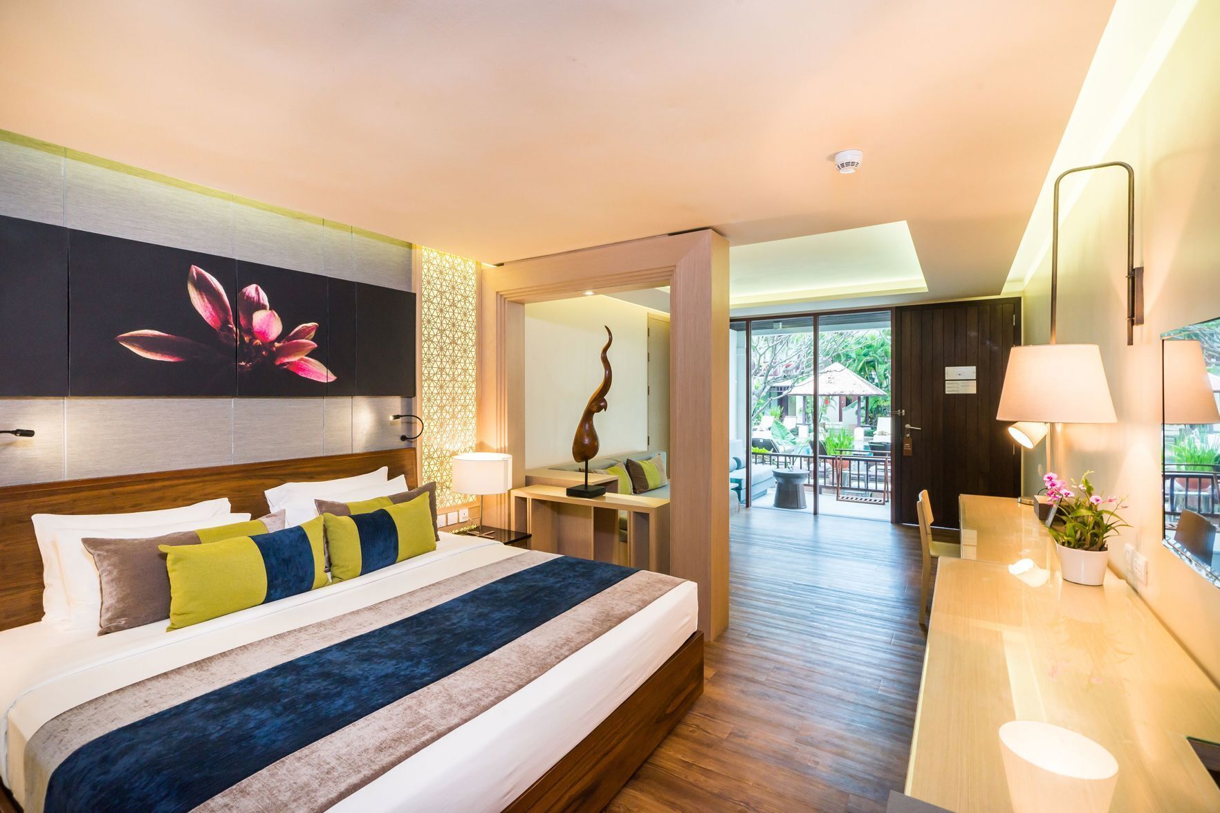 Minibar y caja de seguridad en la habitación 