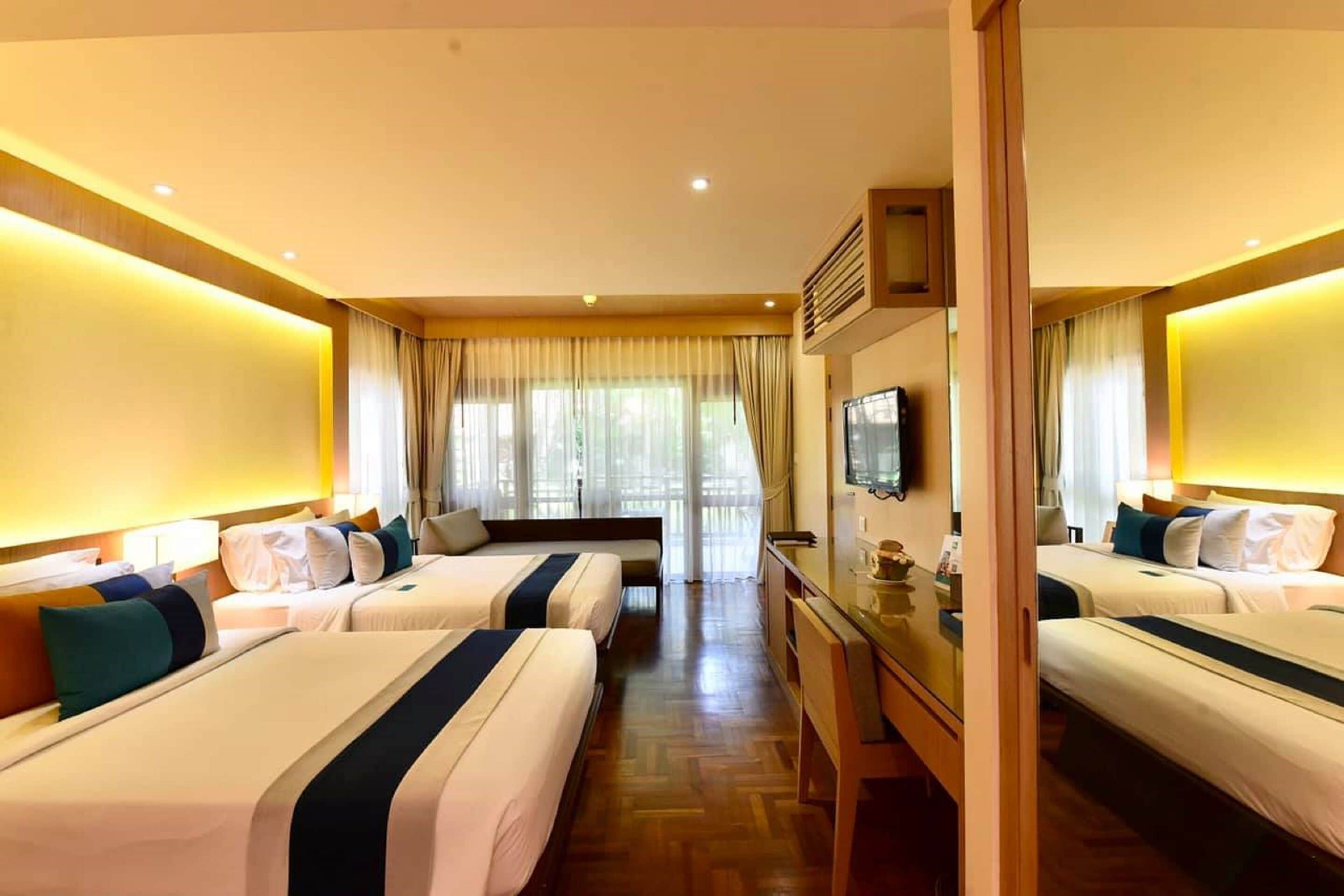 Minibar, in-room safe, iron/ironing board (on request), WiFi (free)