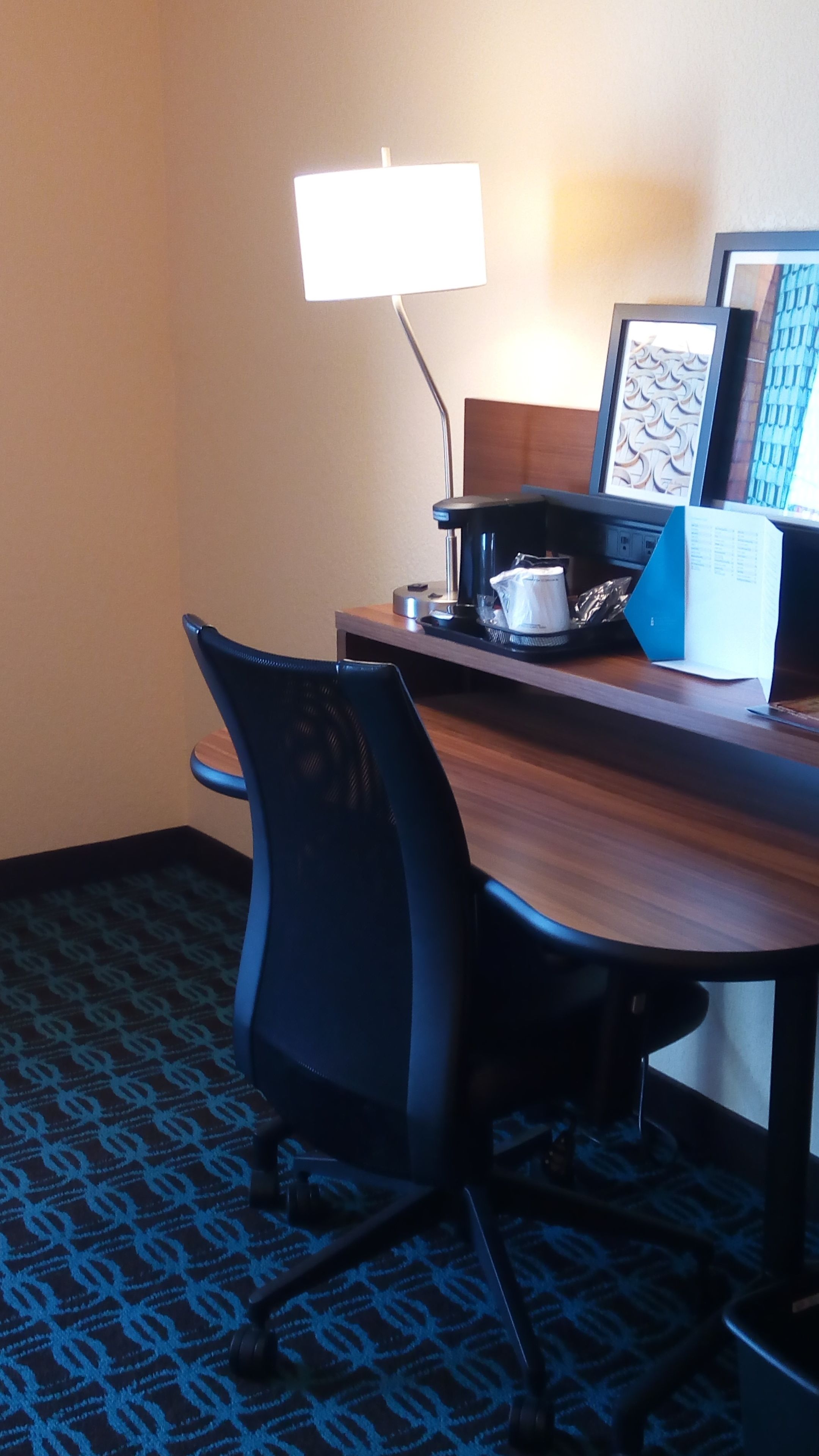 in-room business centre