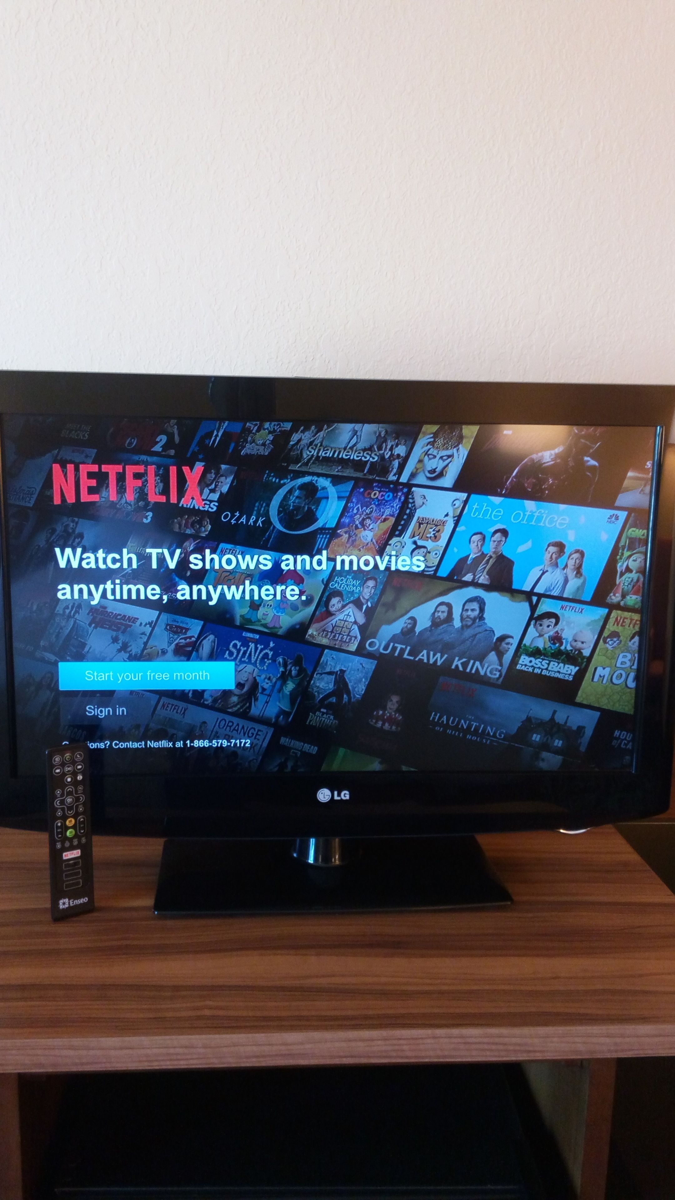 studio, 1 king bed | television