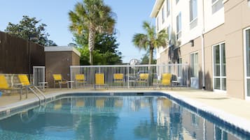 Piscina stagionale all'aperto