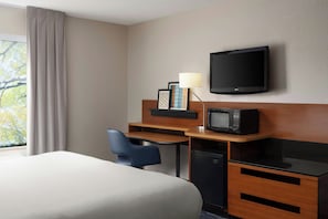 Kamar, 1 Tempat Tidur King | Didekorasi berbeda-beda dan dilengkapi dengan perabotan berbeda-beda