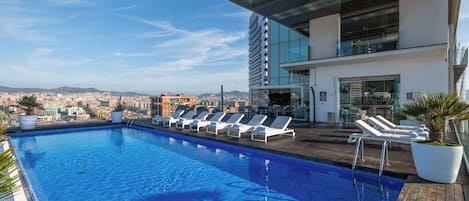 Outdoor pool, pool loungers