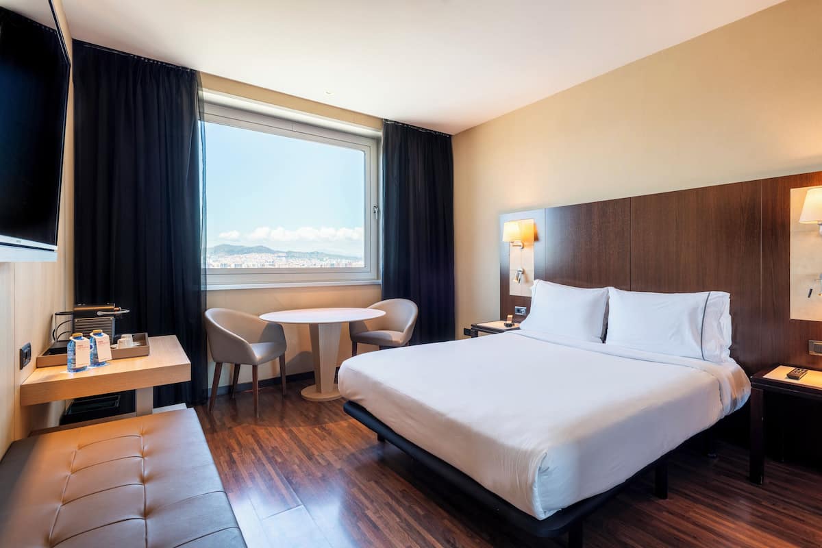 Superior Room | In-room safe, desk, laptop workspace, free cots/infant beds