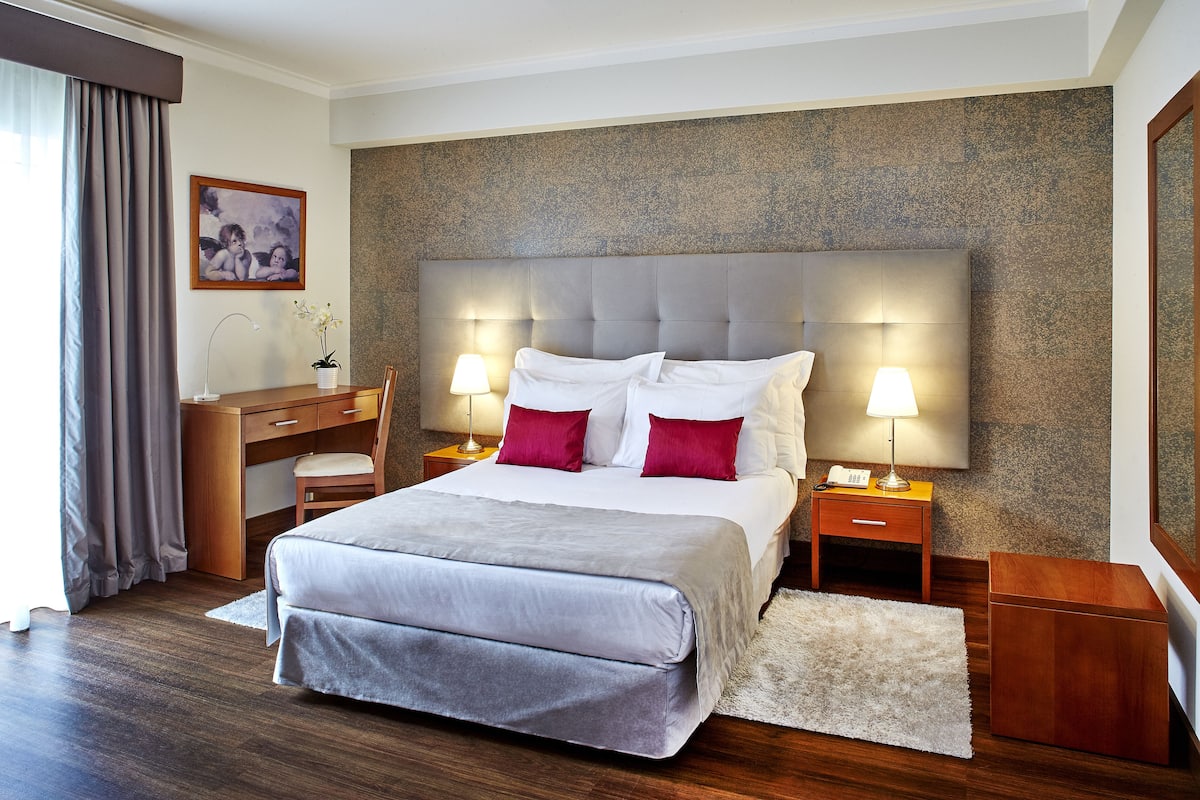 1 bedroom, minibar, in-room safe, desk