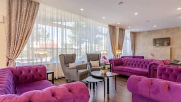 Sala de estar en el lobby