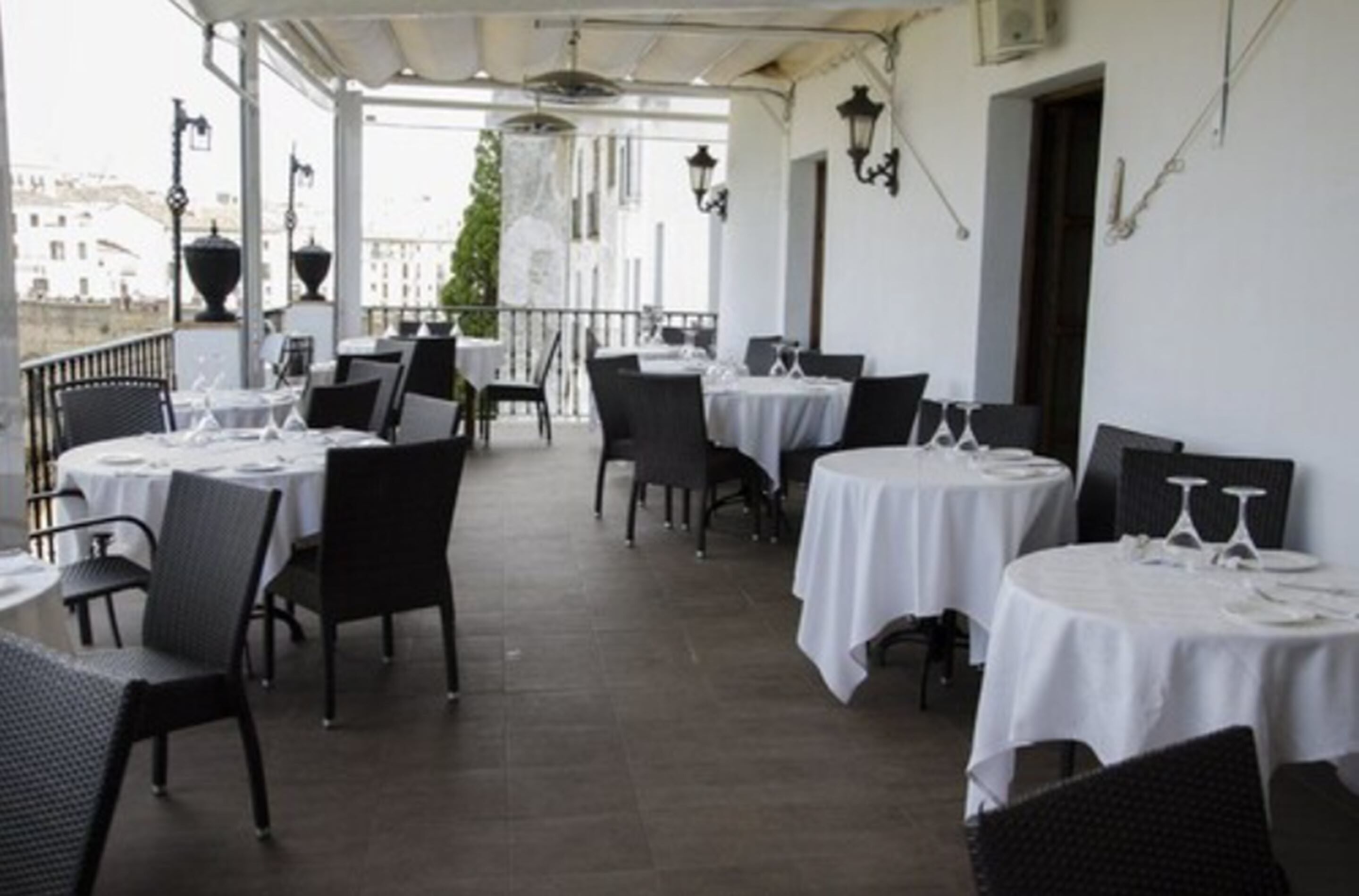 Daily buffet breakfast (EUR 16.50 per person)