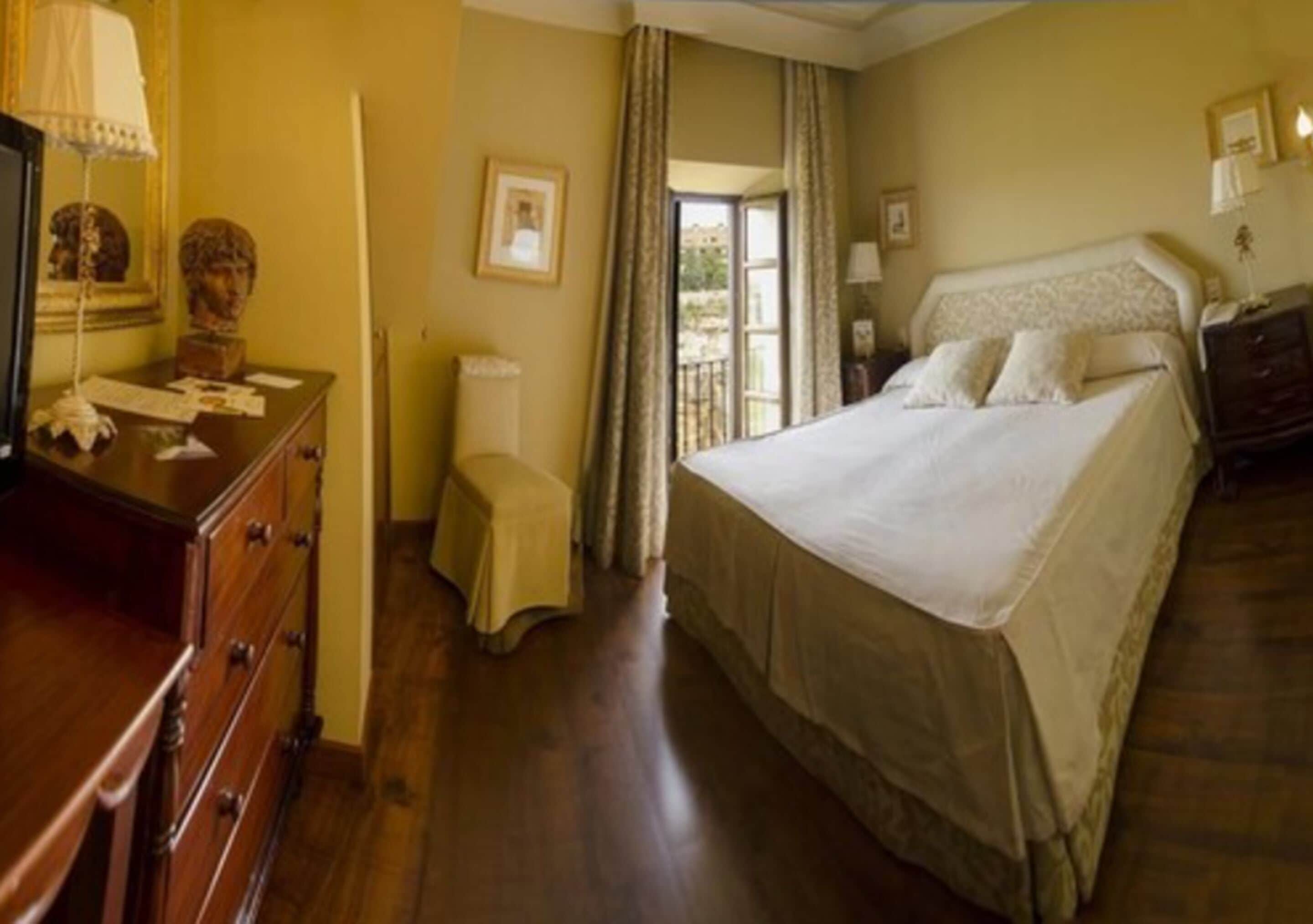 double room, valley view | 1 bedroom, premium bedding, pillow-top beds, in-room safe