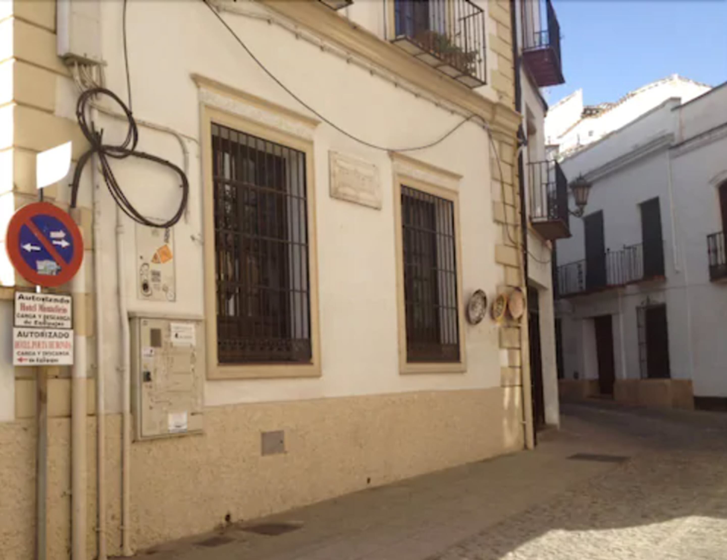 Aparcamiento sin asistencia (20 EUR por noche)
