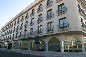 Porch - Sercotel Guadiana (Ciudad Real)