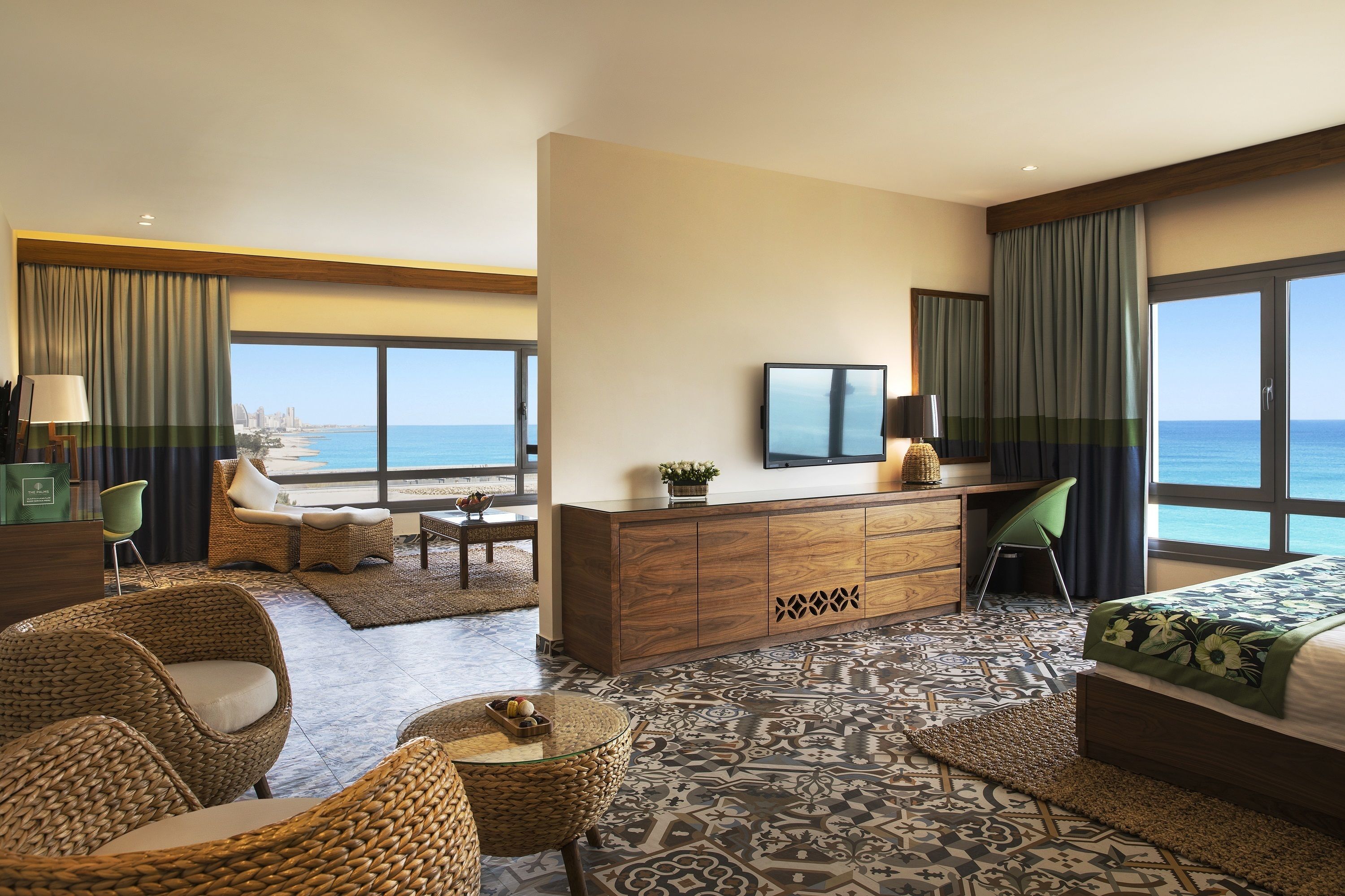 panoramic suite | egyptian cotton sheets, down duvets, pillow-top beds, minibar