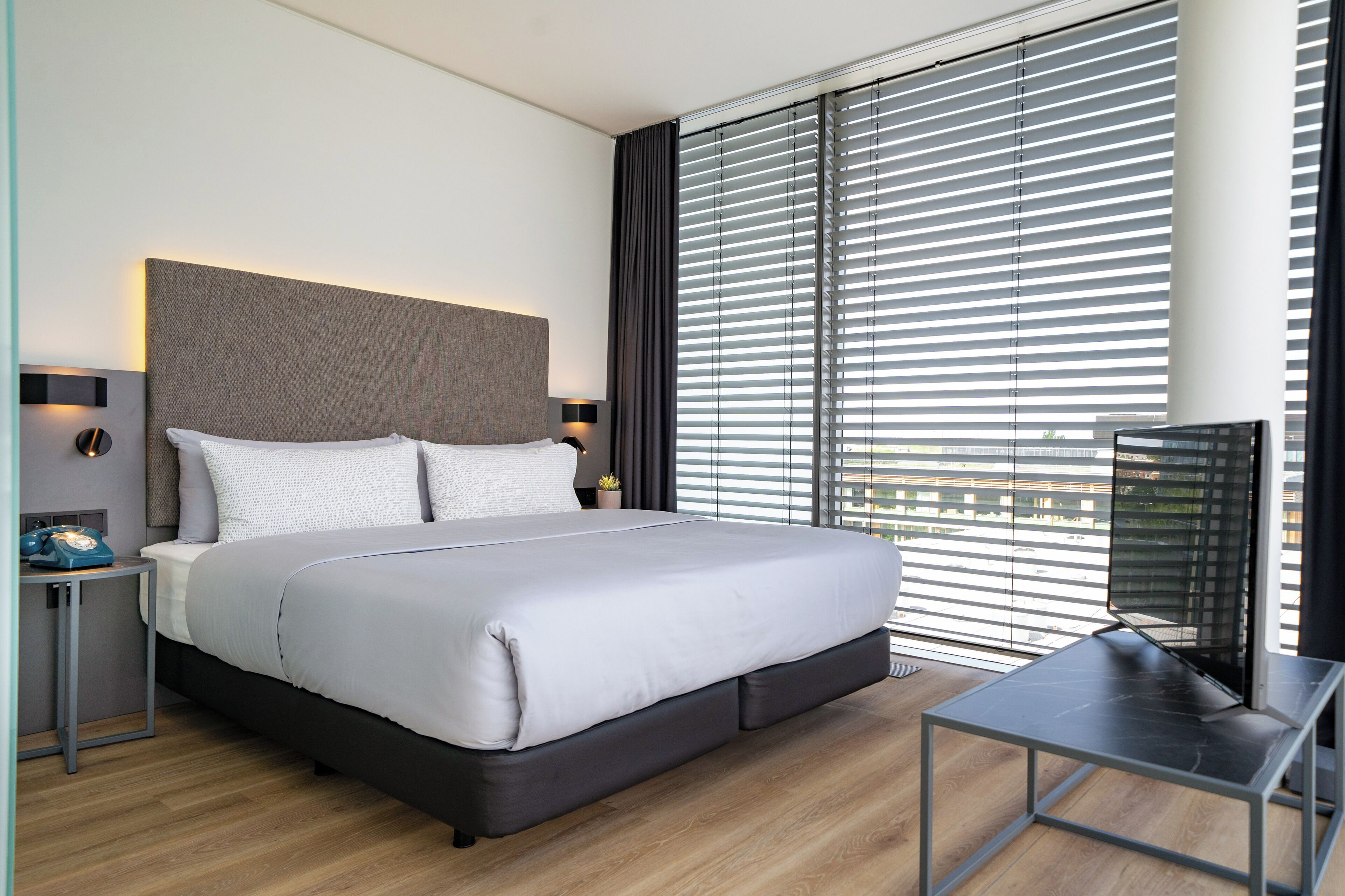 the loft | hypo-allergenic bedding, free minibar, in-room safe, iron/ironing board