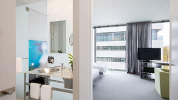 Bộ đồ giường kháng dị ứng, minibar với thức uống miễn phí