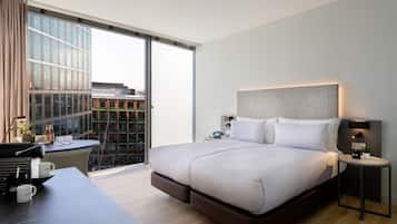 The New Innside Premium Room | Allergikerbettwaren, kostenlose Minibar, Zimmersafe