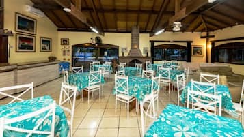 Desayuno bufé gratuito y diario