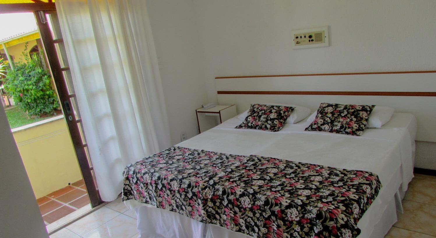 客房内保险箱、免费 WiFi、床单