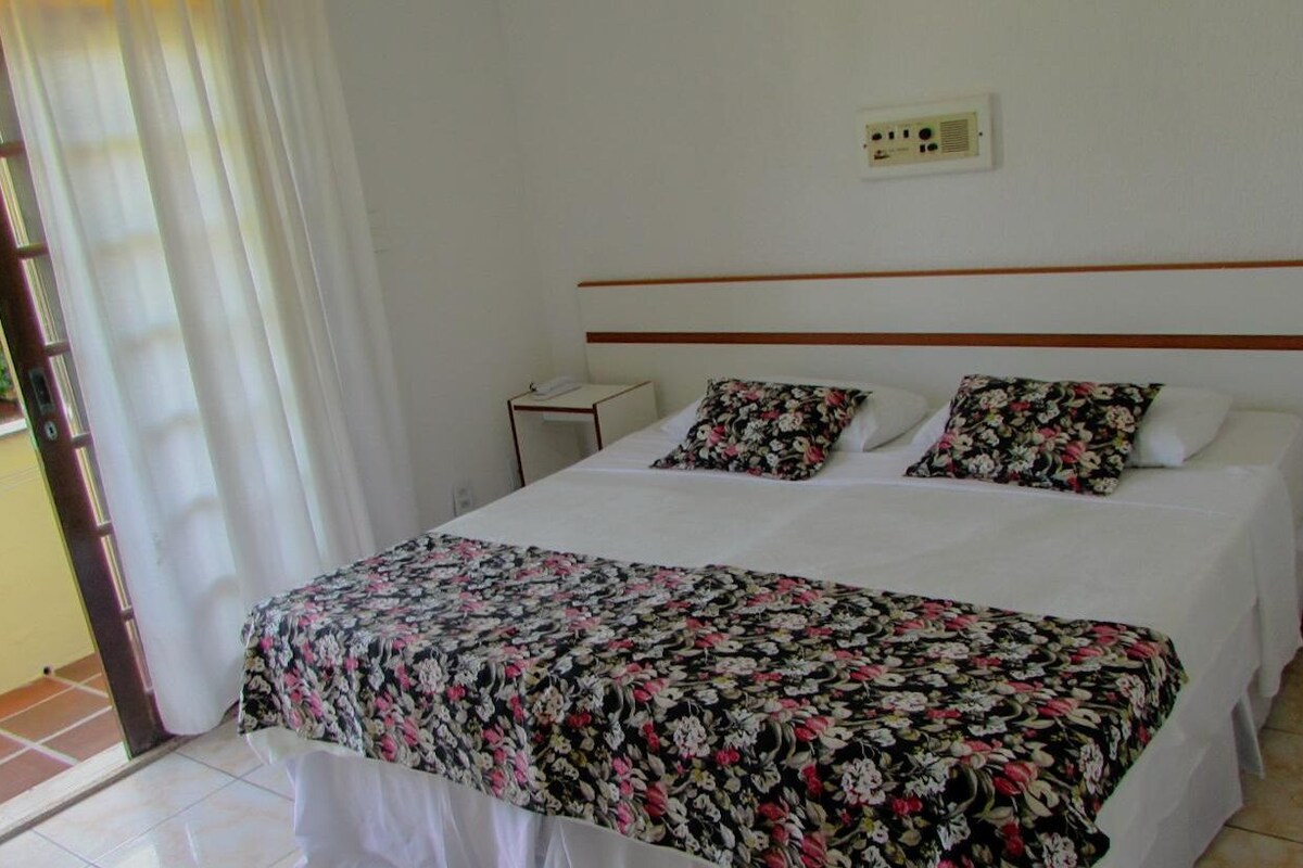 Caja fuerte, wifi gratis, ropa de cama