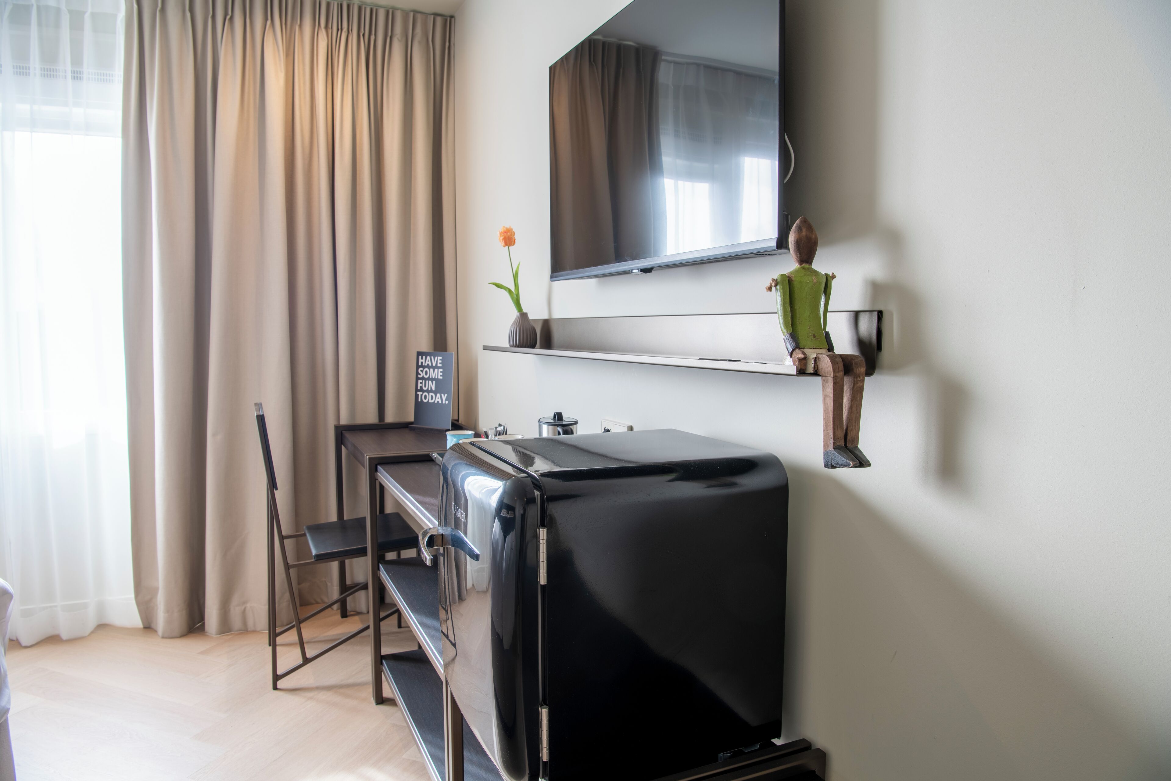 deluxe twin room, 2 single beds | bathroom | shower, rainfall showerhead, free toiletries, hair dryer