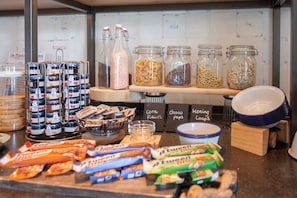 Daily buffet breakfast for a fee