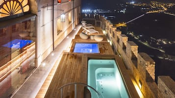 Bain à remous extérieur