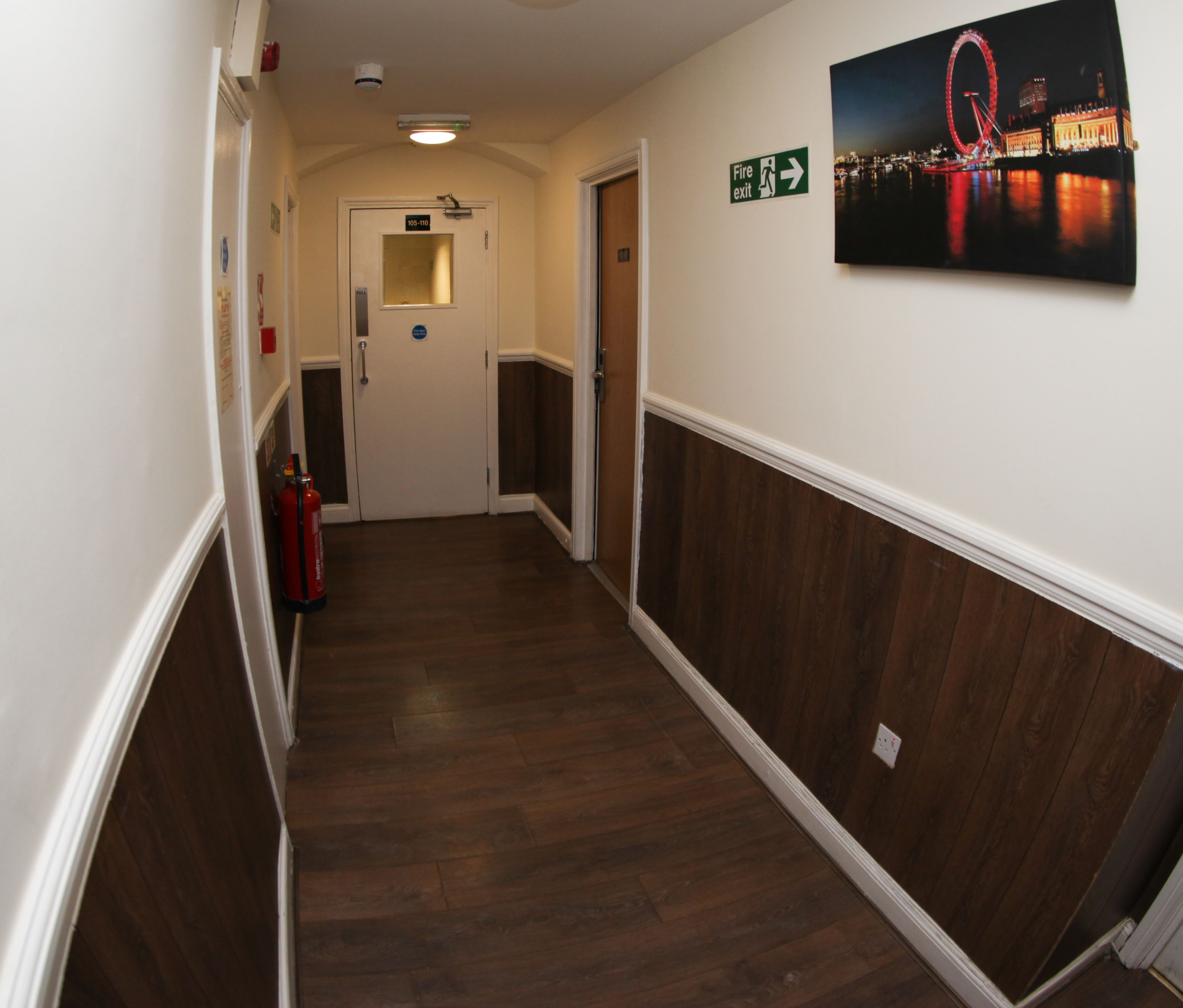 Photo - Ascot Hyde Park Hotel