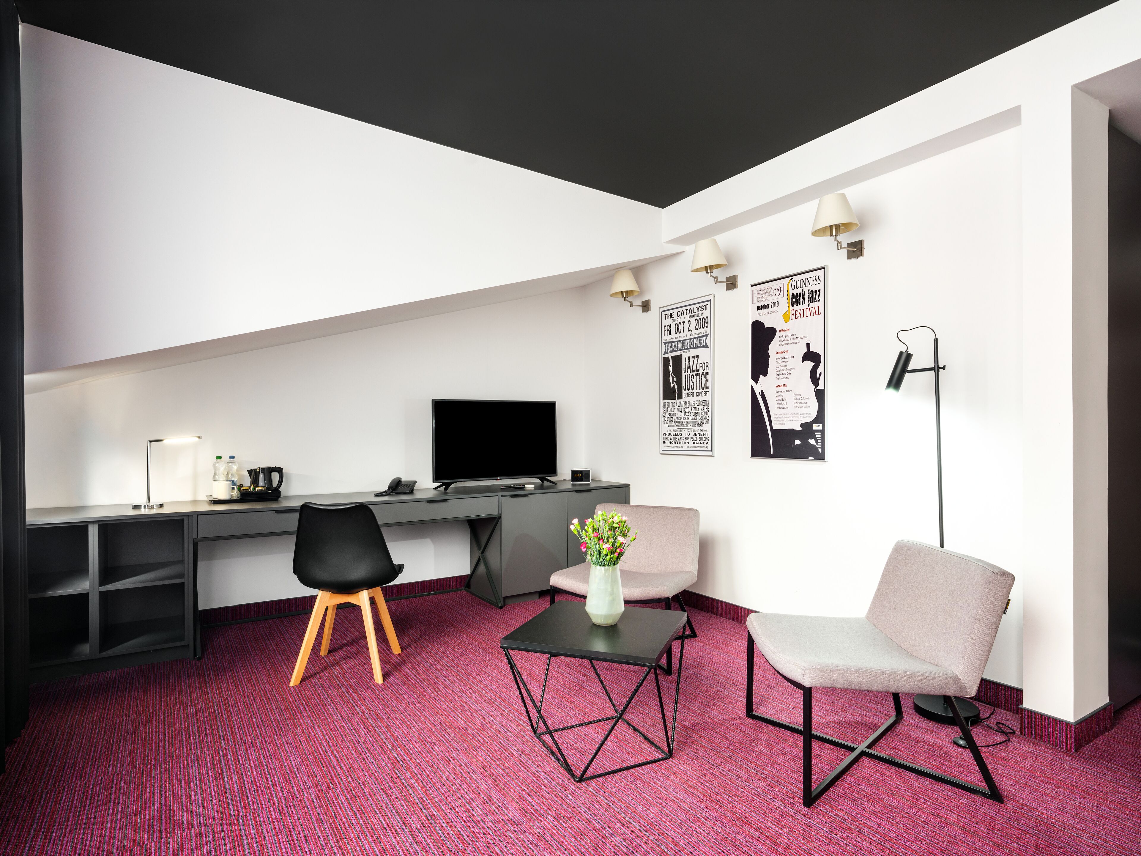 superior room, 2 single beds, non smoking, refrigerator | hypo-allergenic bedding, in-room safe, desk, laptop workspace