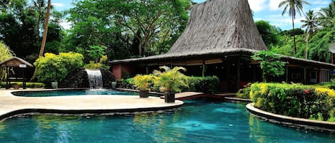 Outdoor pool, pool umbrellas, sun loungers