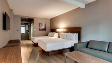 Premium bedding, in-room safe, individually furnished, desk
