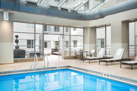 AC Hotels by Marriott Chicago Downtown - Image 2