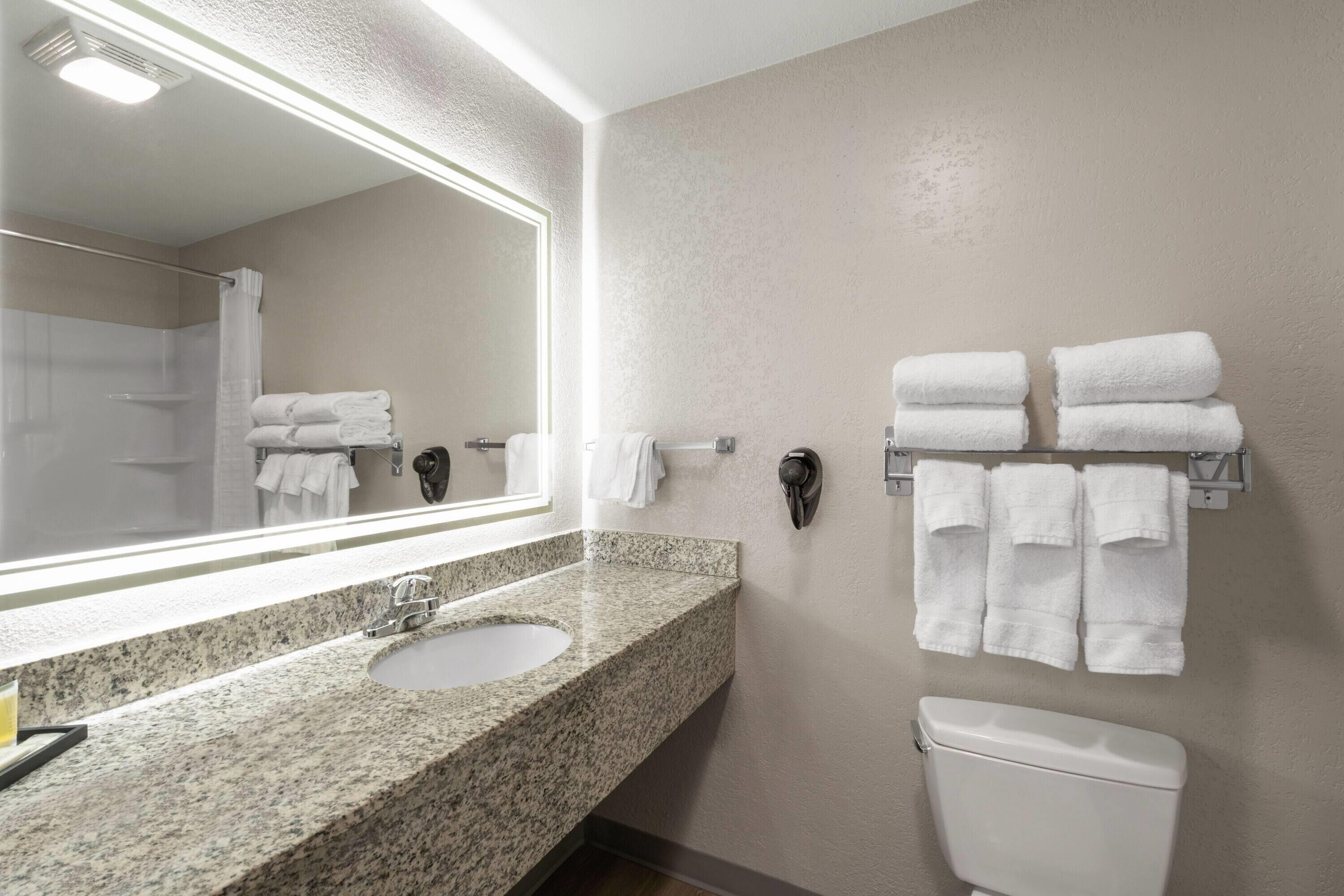 Rainfall showerhead, free toiletries, hair dryer, towels