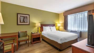 Standard Room, 1 Queen Bed, Non Smoking, Refrigerator | Premium bedding, individually decorated, individually furnished, desk