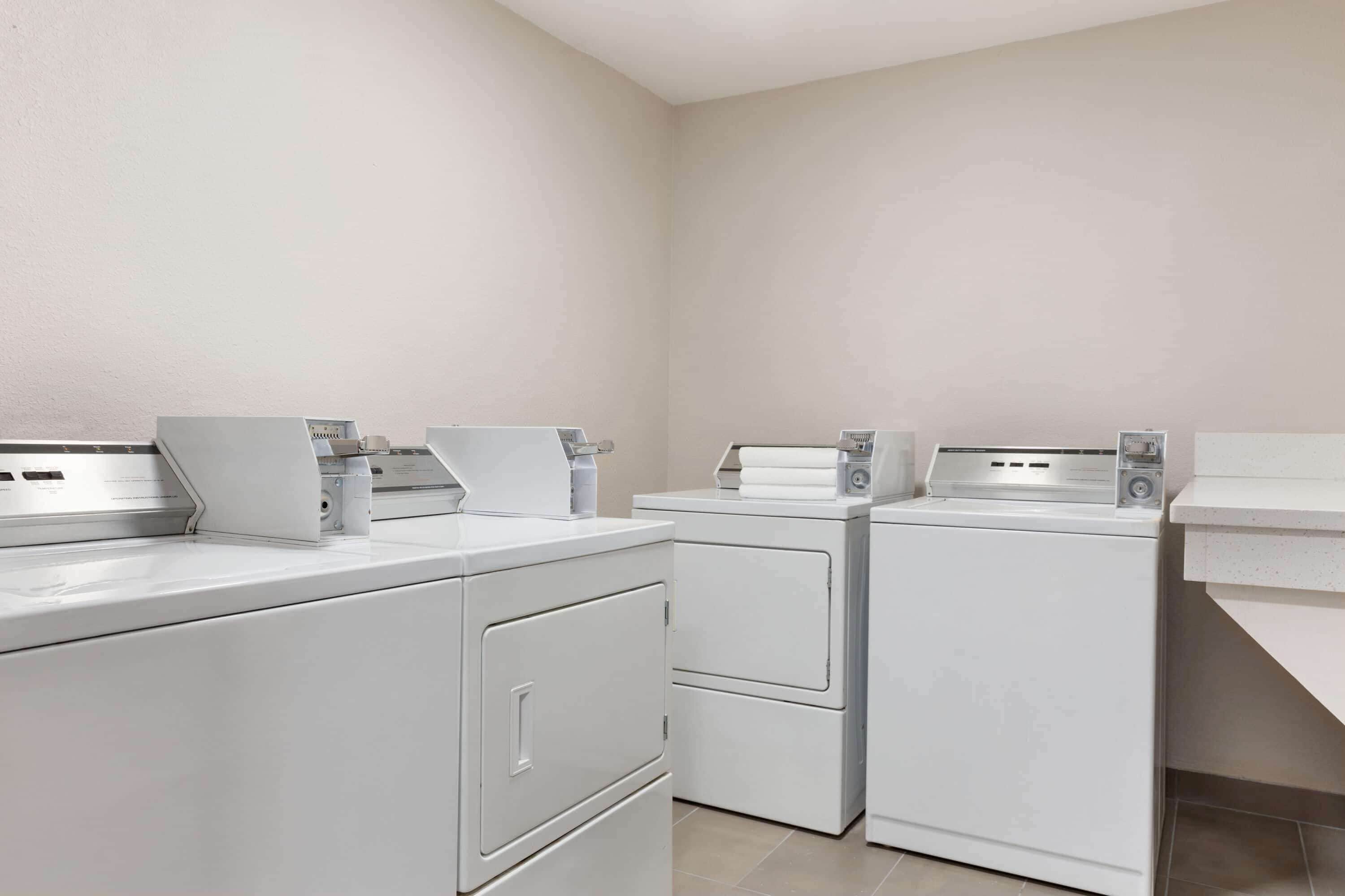 Photo - Super 8 by Wyndham San Antonio Airport North