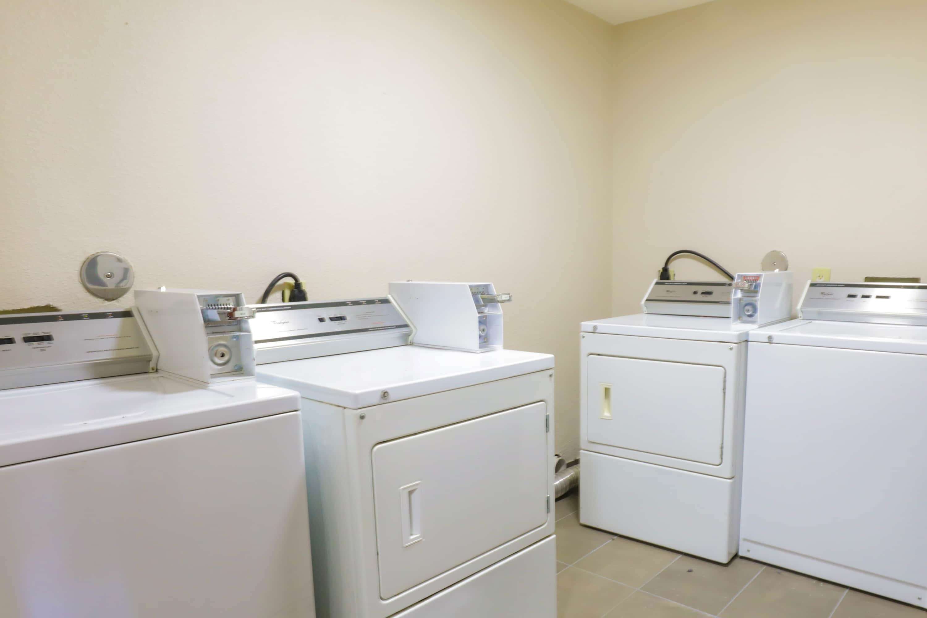 Photo - Super 8 by Wyndham San Antonio Airport North