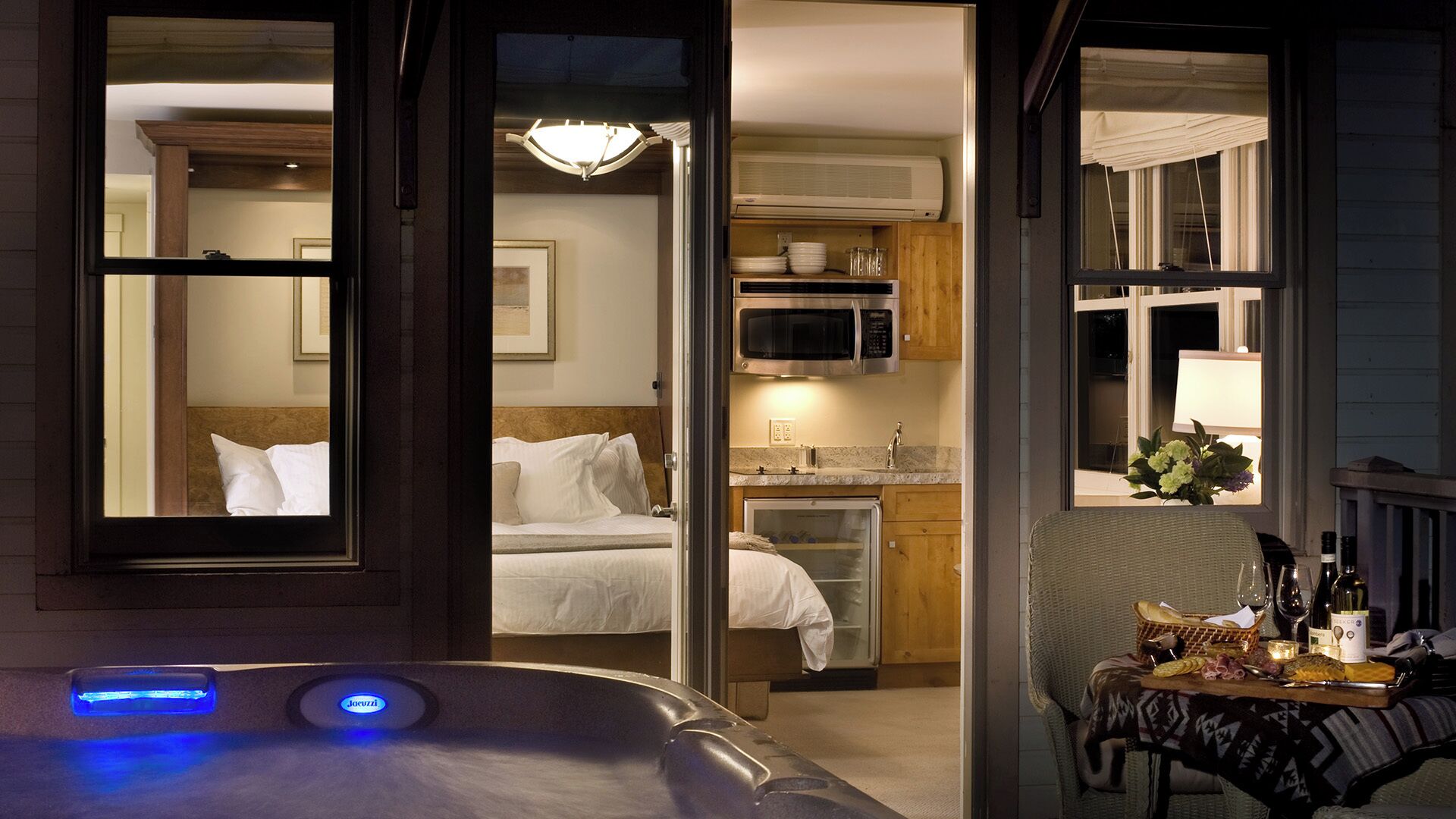 room (hotel columbia 26) | premium bedding, free wifi, bed sheets