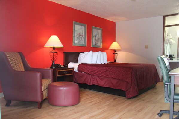Deluxe Room, 1 King Bed, Refrigerator & Microwave