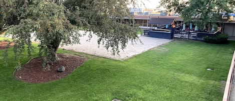 Children’s play area – outdoor